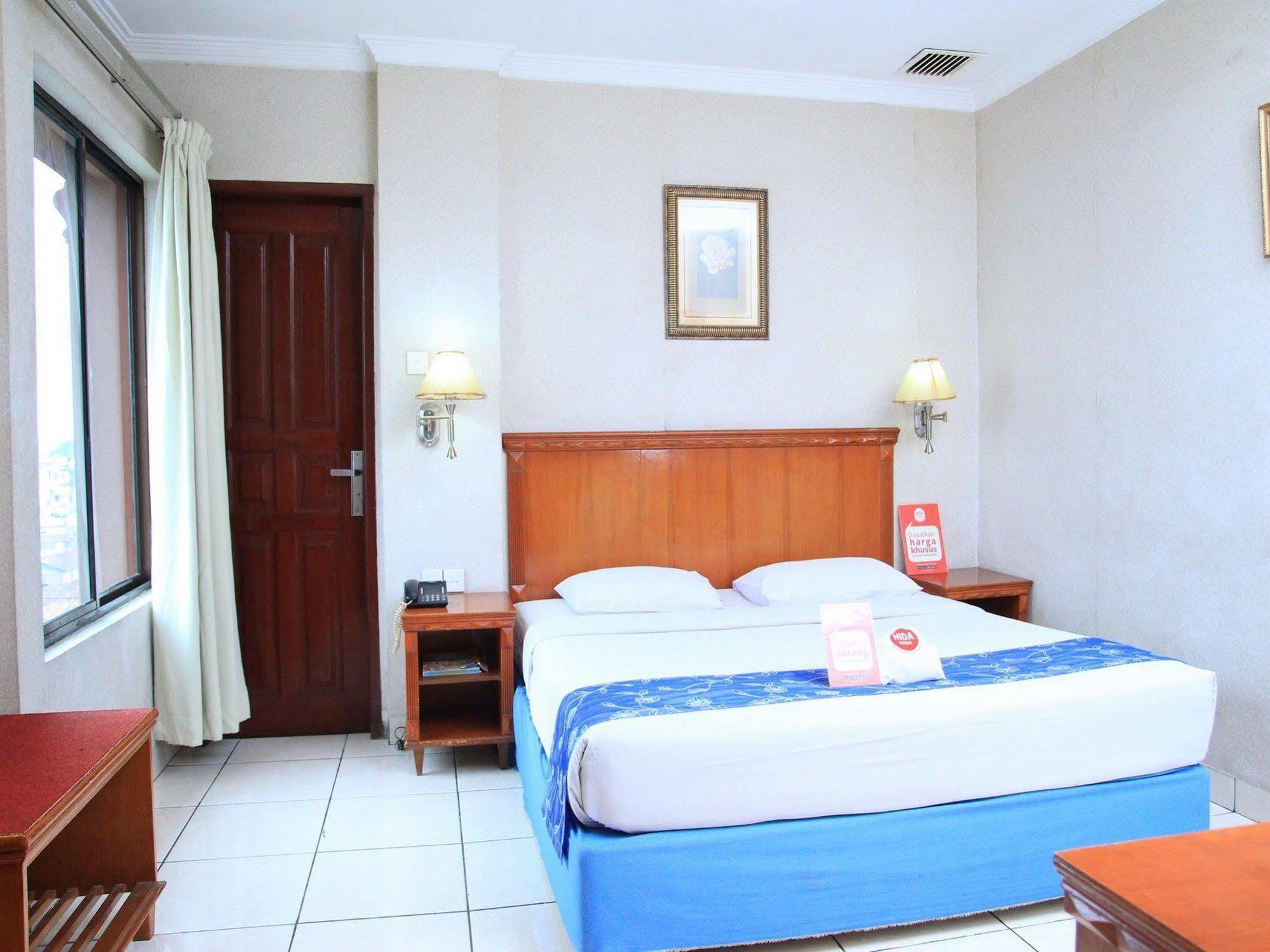 Antares Hotel Medan Exterior photo