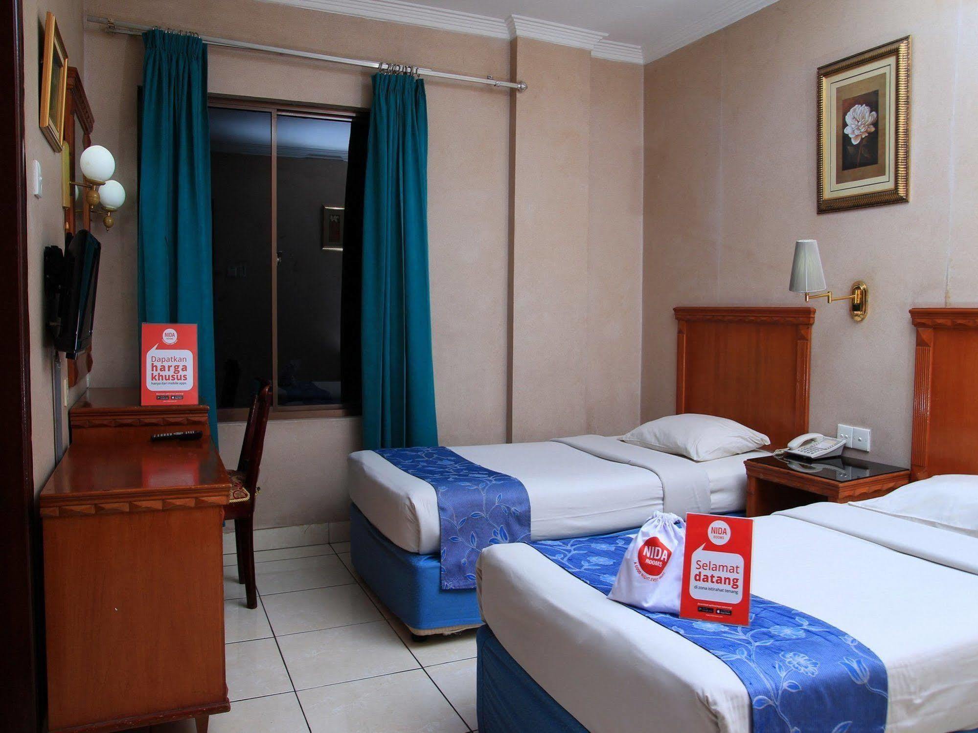 Antares Hotel Medan Exterior photo