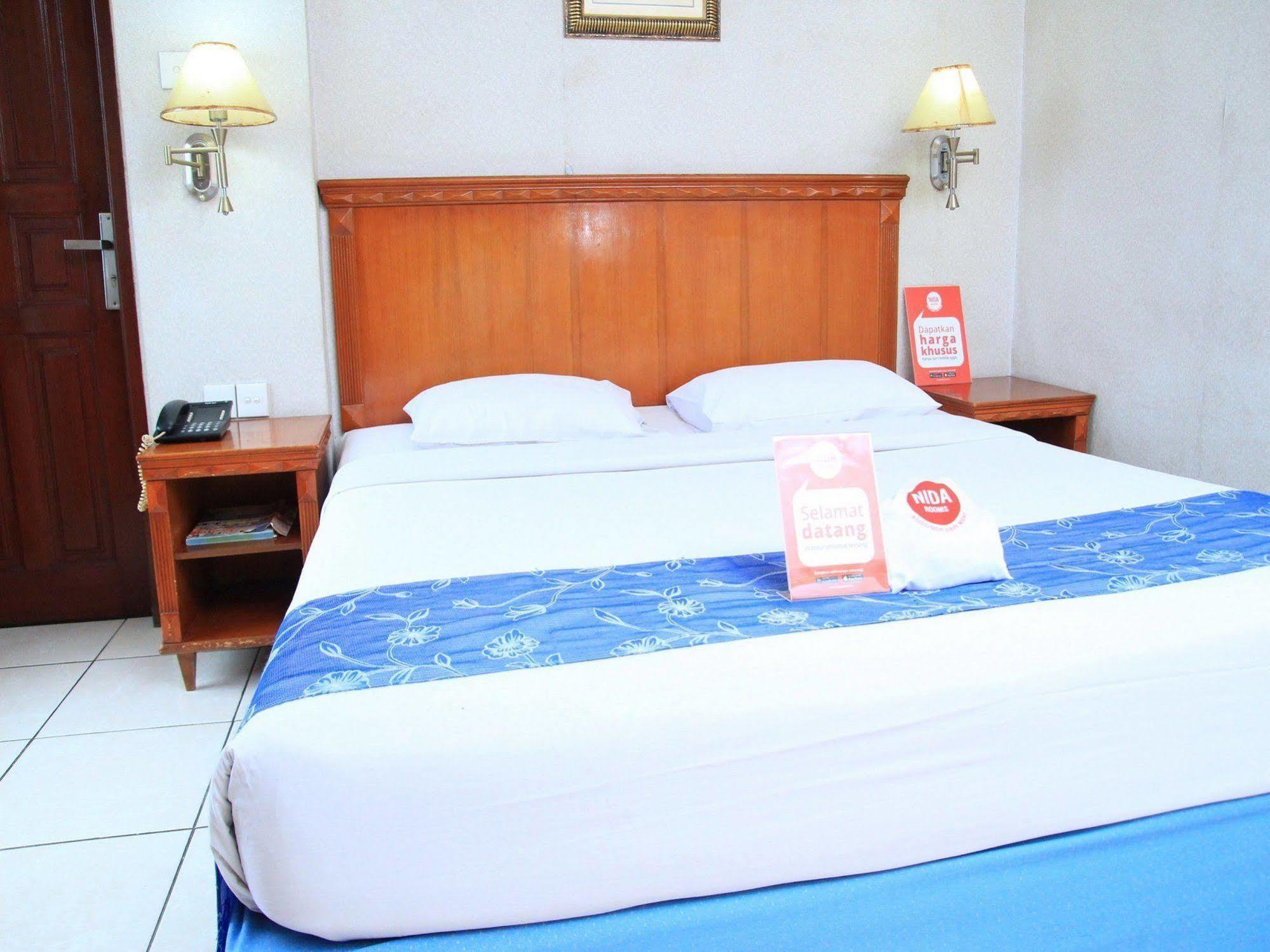 Antares Hotel Medan Exterior photo