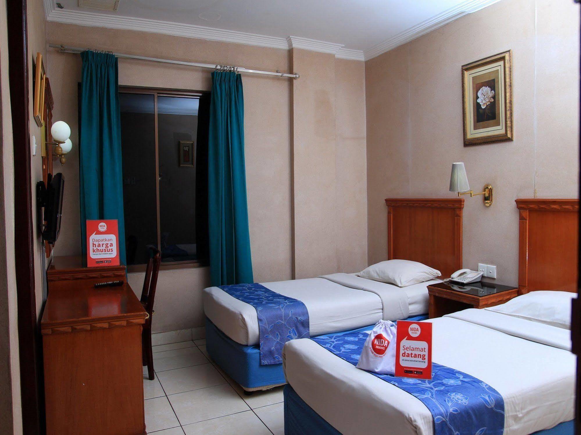 Antares Hotel Medan Exterior photo
